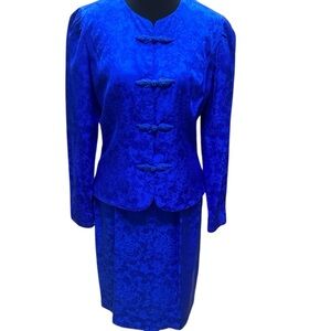 Maggy London Vintage Royal Blue Floral Textured Skirt and Blouse set. Size 4 EUC